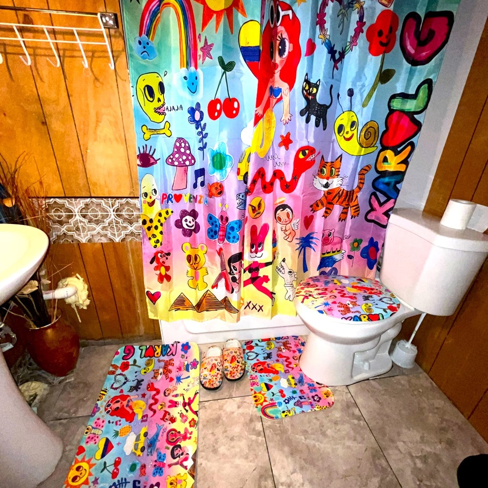Brand New Karol G Mañana será bonito 4 Piece Bathroom set.